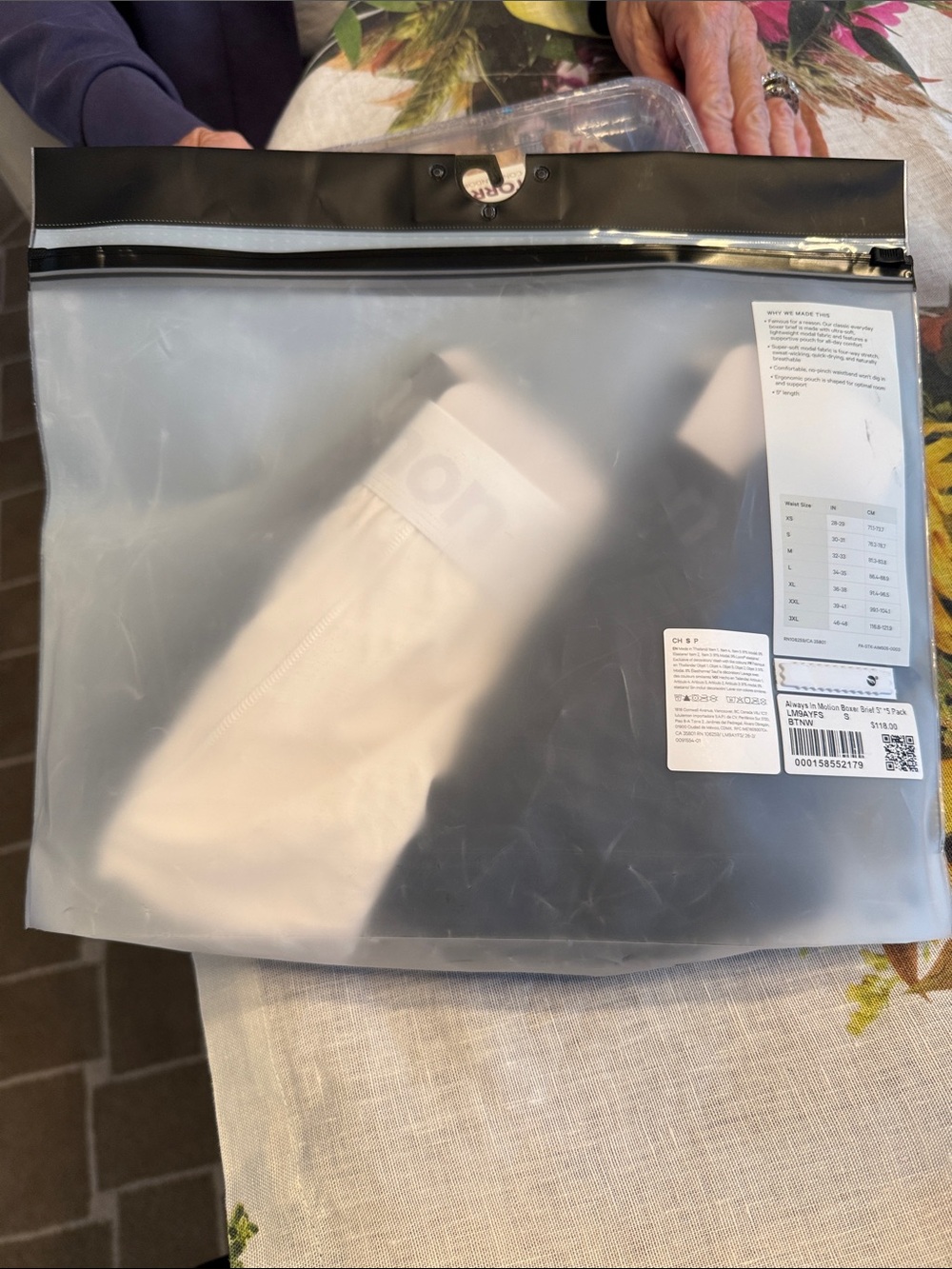 lululemon athletica Men's Briefs - White & Black Waistband